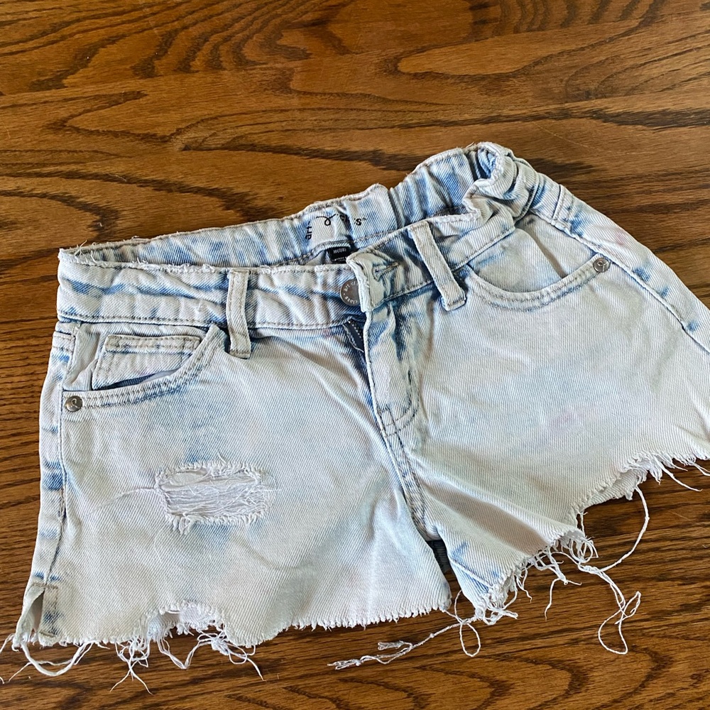 Art class destressed jeans shorts